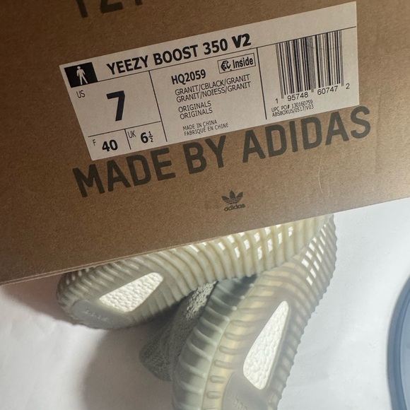 New Adidas Yeezy 350 v2 boost SPLY-350 granit size 7 men’s shoes - Picture 6 of 6